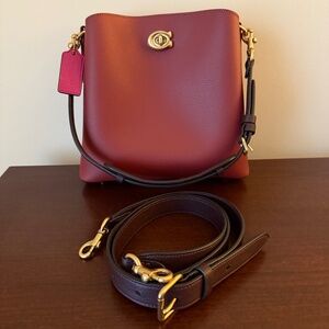 Coach Willow bucket bag cherry
